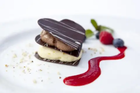 Dessert Kreation bei einer Hochzeitsfeier